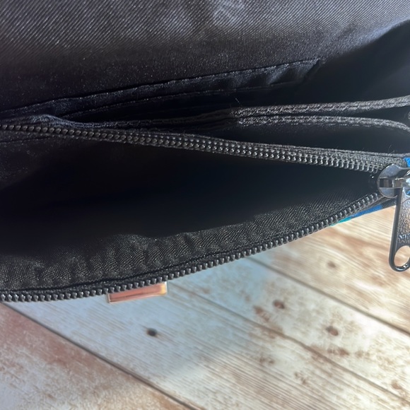 Vera Bradley Camofloral Pattern Wristlet Clutch Wallet Blue Green Tropical - Picture 5 of 14